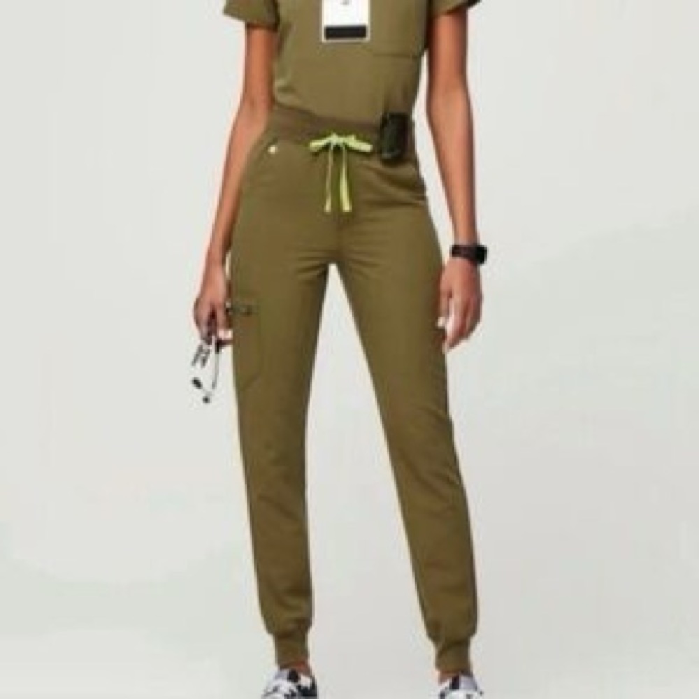 women's Figs Martini Olive Zamora™ High Waisted 2.0 - Jogger Scrub Pants - S